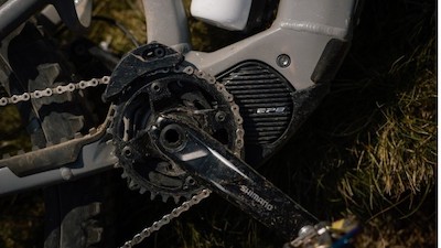 Motores de accionamiento central y cuadros de bicicleta MTB