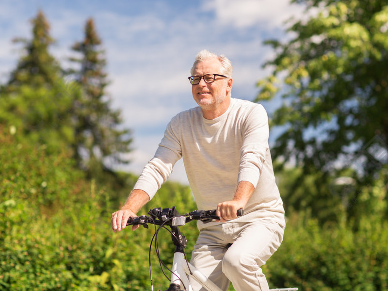 El ciclismo frena el envejecimiento de las piernas en adultos mayores
